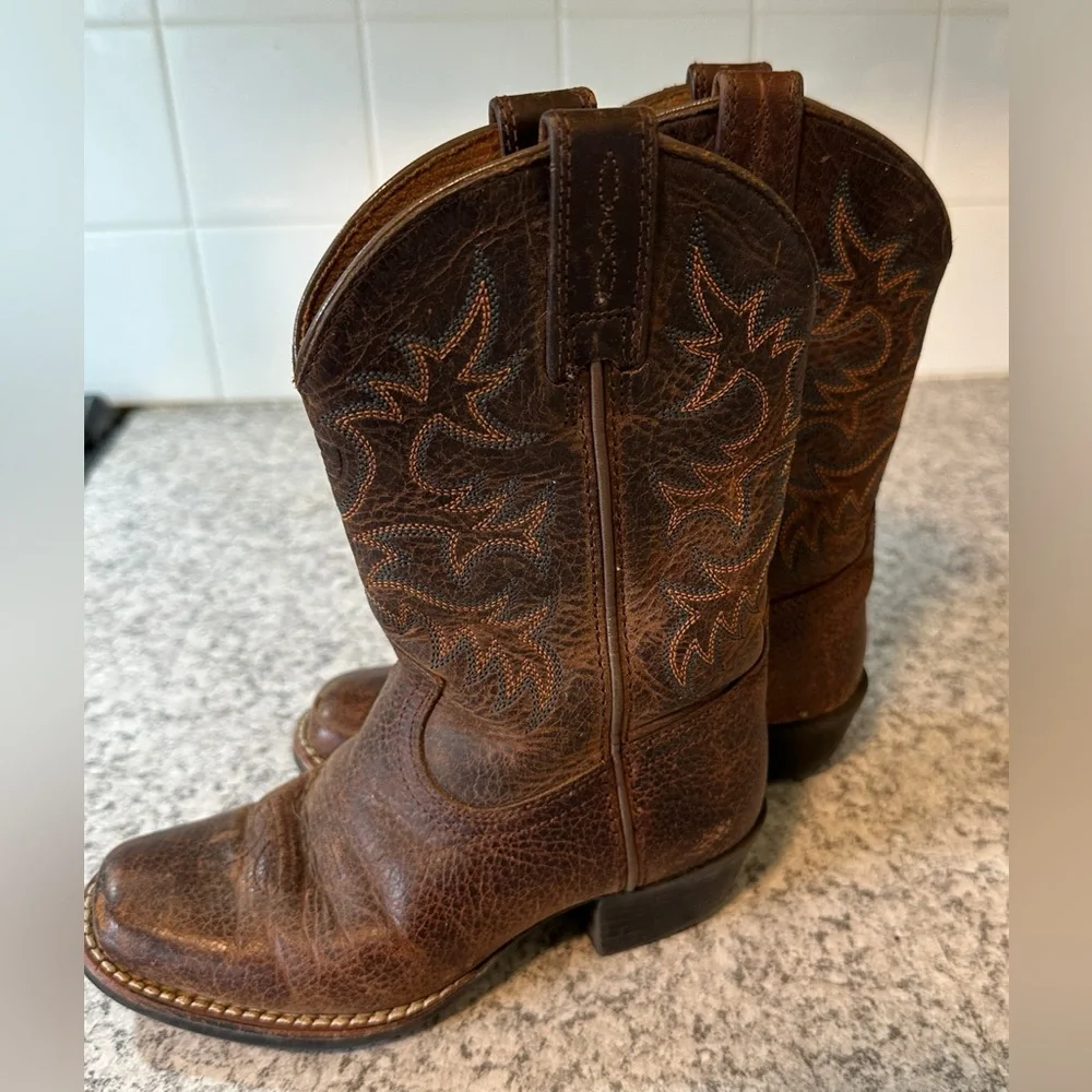 Ariat |Kids (Boy/Unisex) Western Brown Leather Cowboy Boots Square Toe Size 10.5